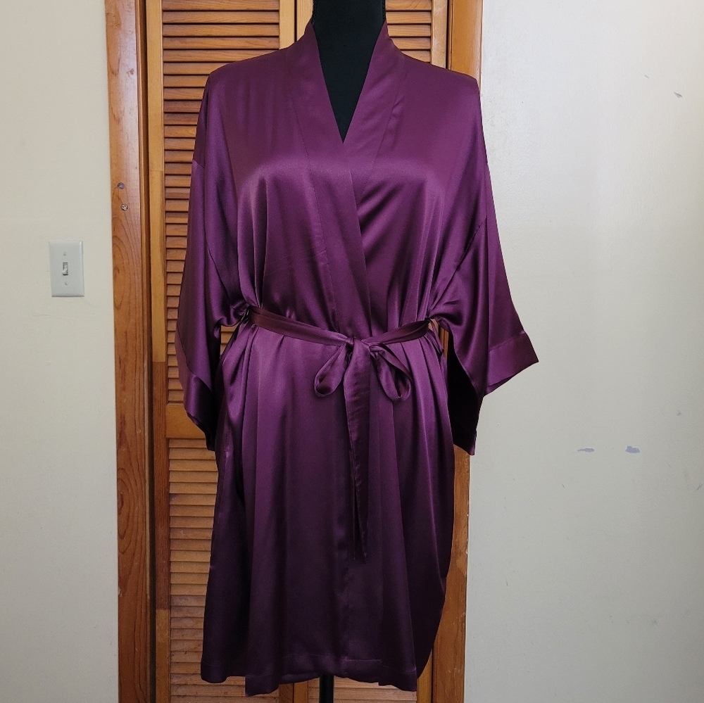 NWT Victoria's Secret Very Sexy Kimono Style Short Robe Size M/L